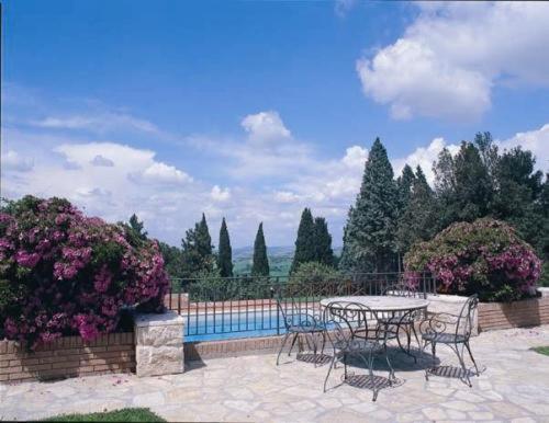 Luisa Hotel